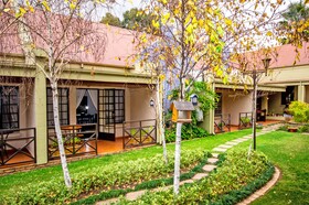 Afrique Boutique Hotel OR Tambo