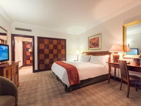 Carnival Club Hotel