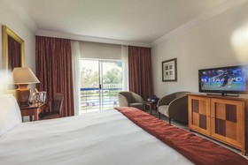 Carnival Club Hotel