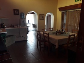 Kaya Selati Guest House