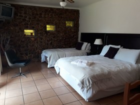 Kaya Selati Guest House