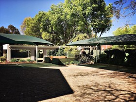 Dunvegan Execu Lodge