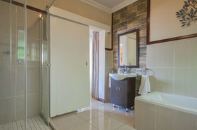 Jewel Of Jozi Guesthouse