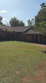 Flintstones Guest House Fourways
