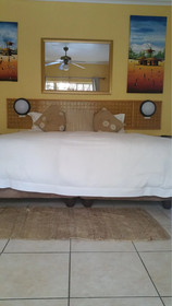 Flintstones Guest House Fourways