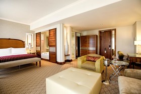 Pivot Hotel