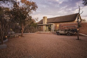 Nako Safari Lodge