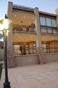 Chateau la Mer Exclusive Guesthouse