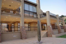 Chateau la Mer Exclusive Guesthouse