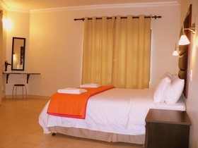 Palm Valley Inn