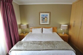Airport Inn & Suites