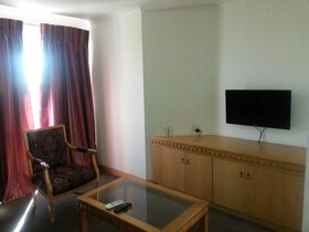 Airport Inn & Suites