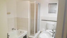 Airport Inn & Suites