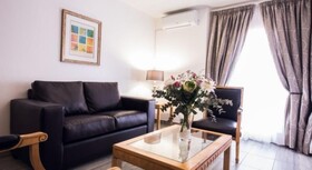 Airport Inn & Suites