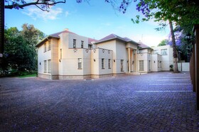 10 2nd Avenue Houghton Estate