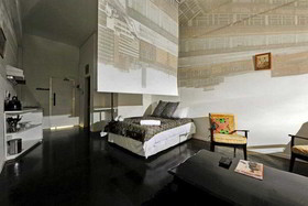 12 Decades Hotel