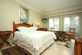 12 On Hillel Guest Manor