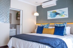 1945 On Kloof Guesthouse