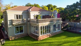 1945 On Kloof Guesthouse