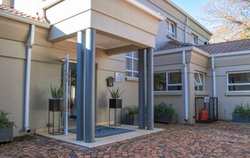 1945 On Kloof Guesthouse