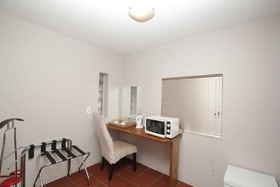 33 on First Guesthouse