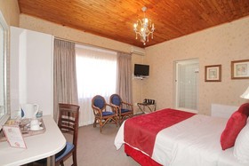 33 on First Guesthouse