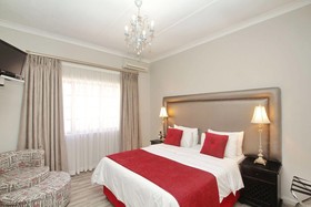 33 on First Guesthouse