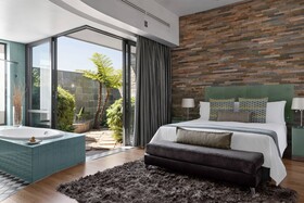 African Pride Melrose Arch Hotel