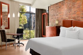 African Pride Melrose Arch Hotel
