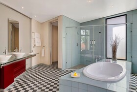 African Pride Melrose Arch Hotel