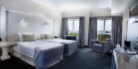 Apollo Hotel