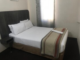 Businessburg Hotel
