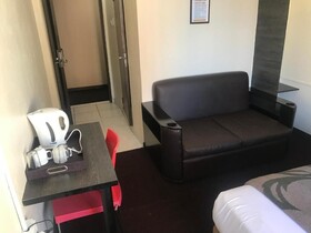 Businessburg Hotel
