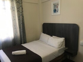 Businessburg Hotel