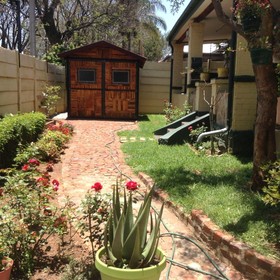 Cottage in Orange Grove