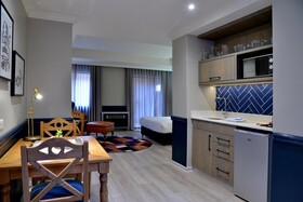 Courtyard Hotel Rosebank