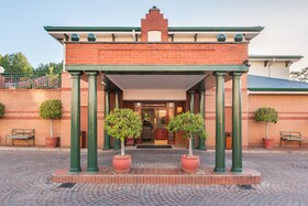 Courtyard Hotel Rosebank