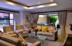 Courtyard Hotel Rosebank