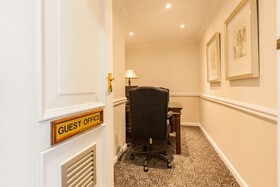 Courtyard Hotel Rosebank