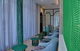 Courtyard Hotel Waterfall City