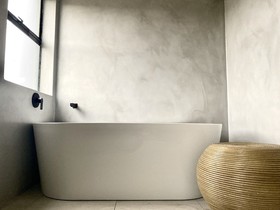 Daze House
