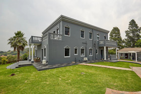 Daze House