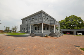 Daze House