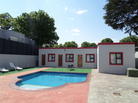 DJ Guest Lodge