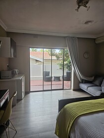 Four Seasons Lehae Guest House