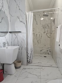 Four Seasons Lehae Guest House