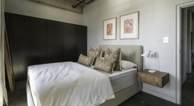 Hallmark Hotel by BON Hotels