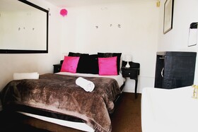 HomeBase Melville Hostel
