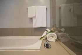 Insignia Luxury Apartments