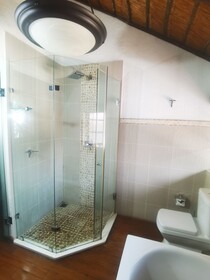 Libra Lodge